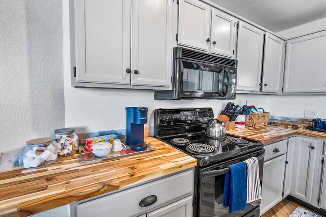 Photo - 7806 Birch Bay Dr