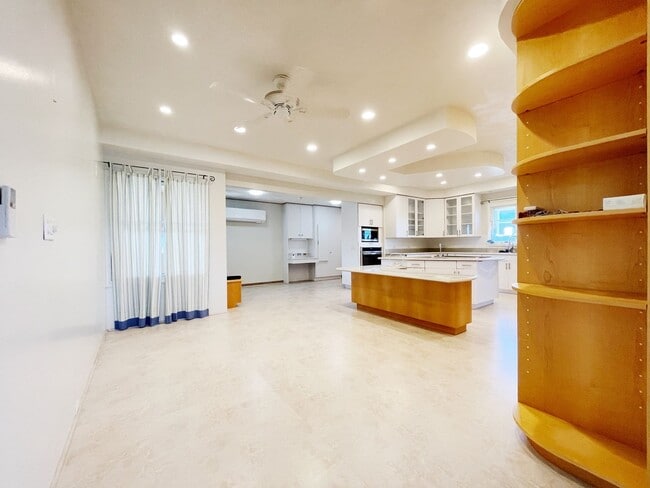 Photo - Panoramic Views from Executive Home near Tripler & Kaiser Hospitals