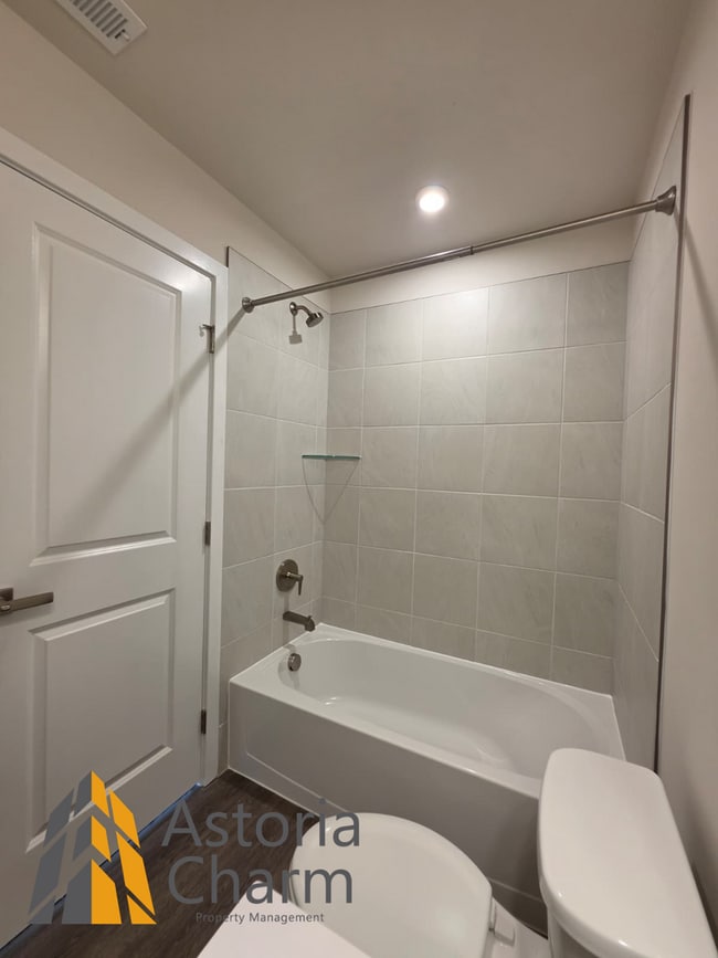 Photo - 2928 Maisel St