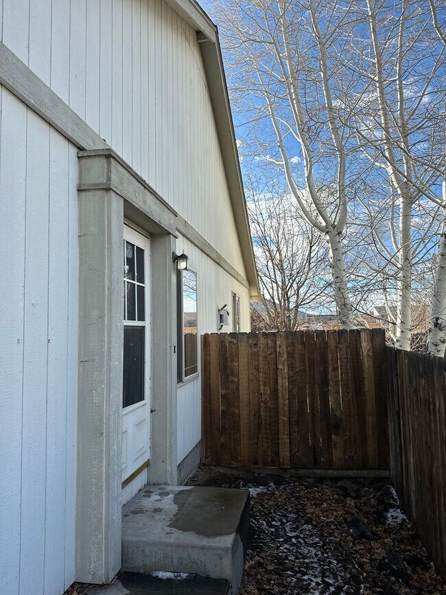 Photo - 1297 NE Dawson Dr Unidad B