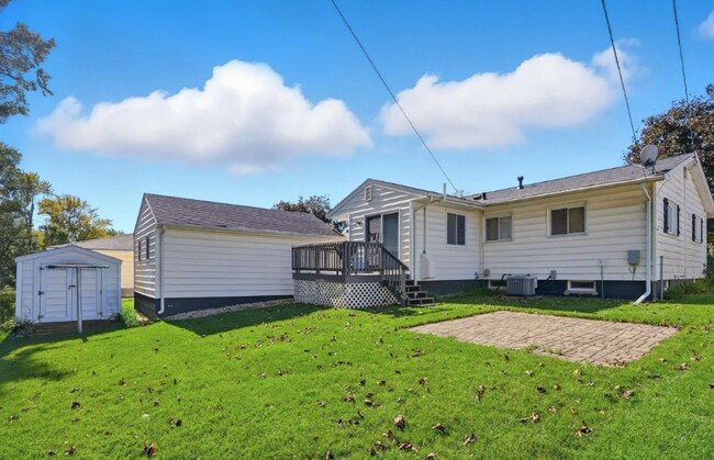 Photo - 3-Bed House in Waterloo