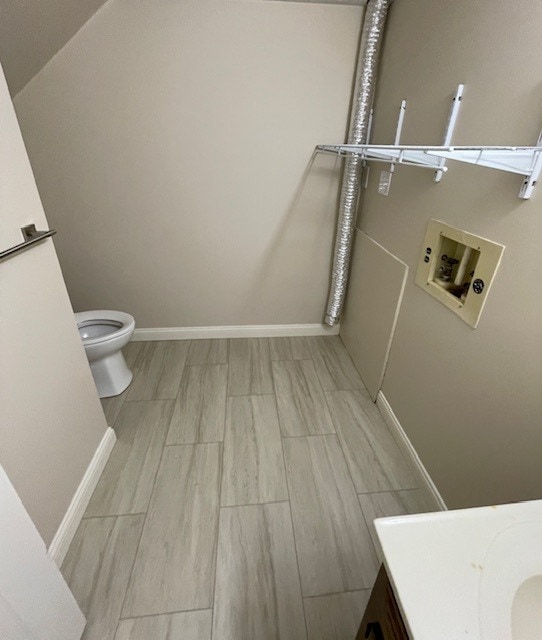 LAVADERO CON MEDIO BAÑO - 108 Morgan St