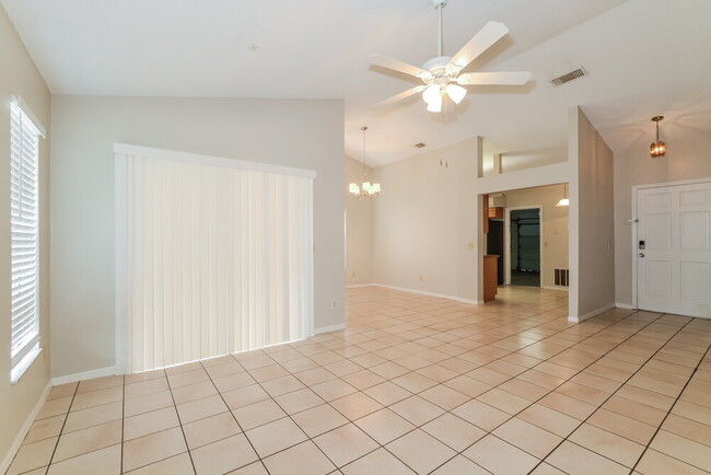 Photo - 3116 S Horizon Pl