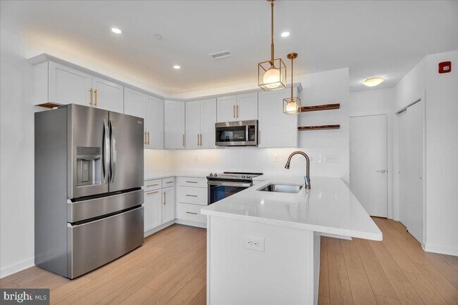 Photo - 904 Riverplace Dr