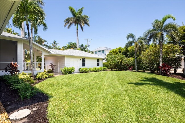 Building Photo - 155 1st Ave S