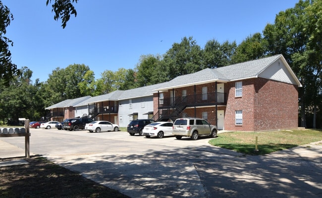 Building Photo - 6970 LA-1