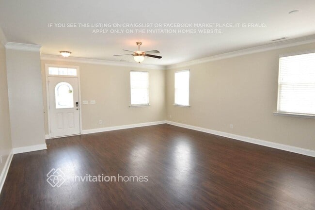 Photo - 208 Edgecroft Way