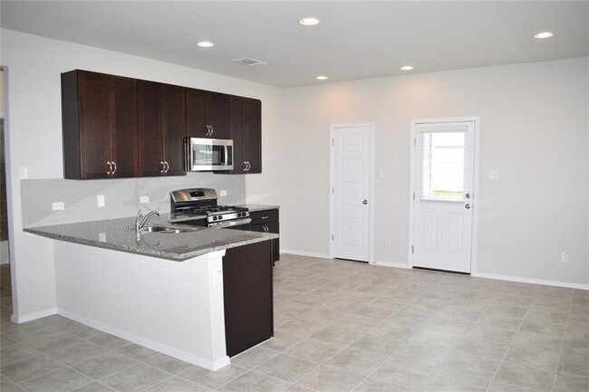 Photo - 117 Keltic Dr