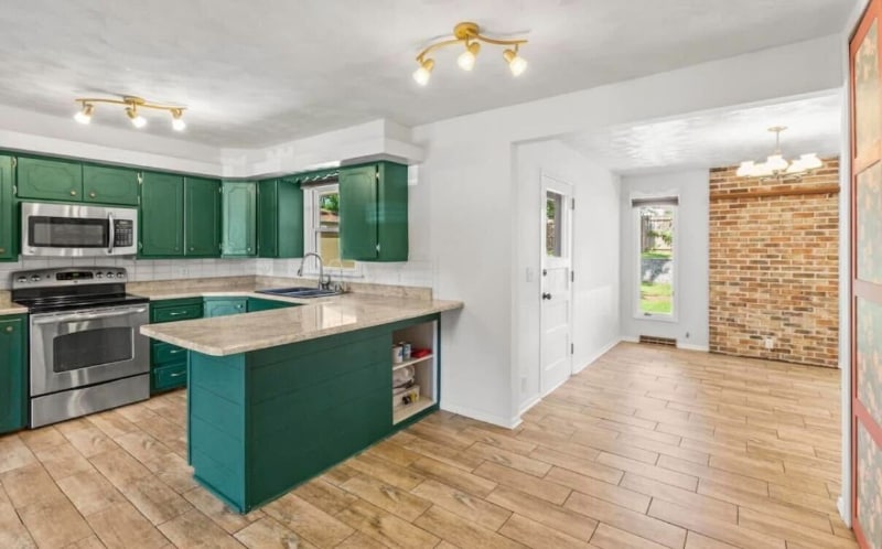 Photo - 127 Wesgaye St