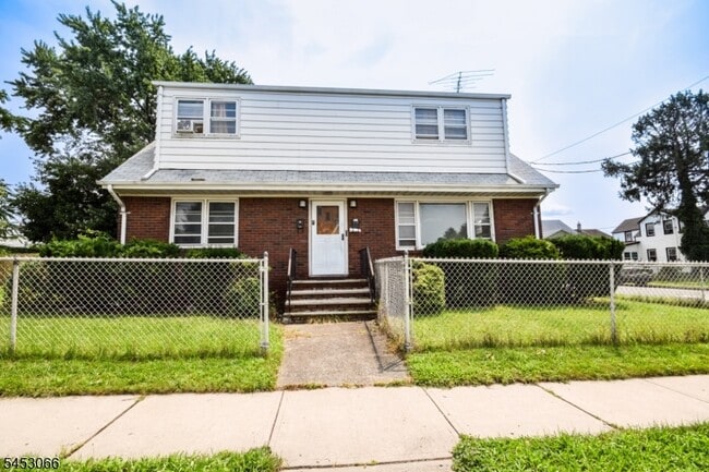 Photo - 20 N 13th St