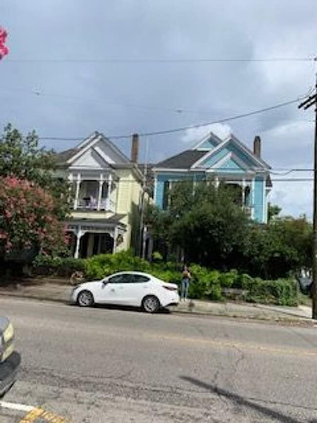 Building Photo - Really nice 1 bedroom apartment in Garden ... Unit 1027 Second St