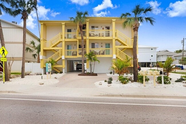 Building Photo - 708 Gulf Blvd Unit A