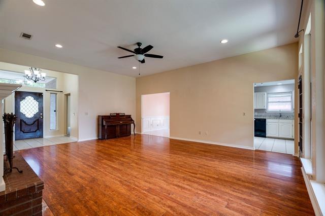 Photo - 2100 Remmington Dr