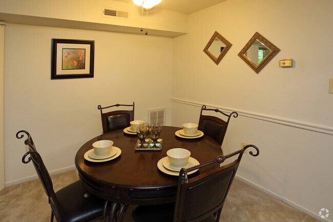 Photo - Woods Edge Apartments