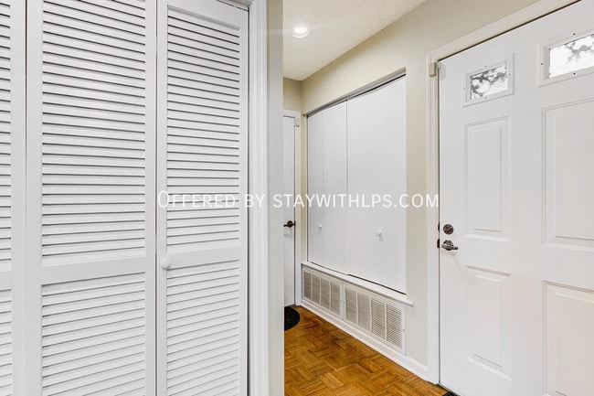 Photo - 5013 Scheibler Rd