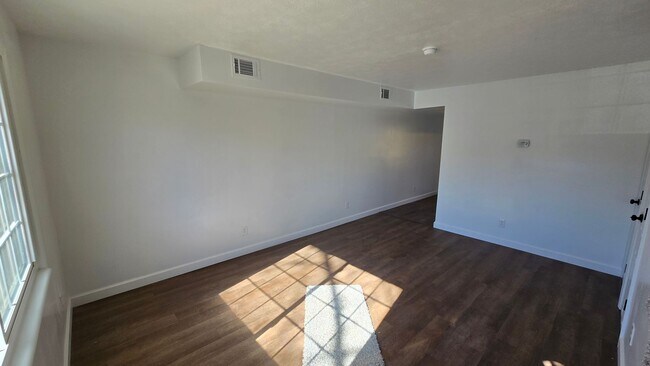 Photo - 454 N Central Ave