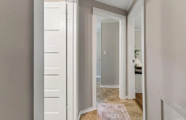 Photo - 139 Breckenbridge St