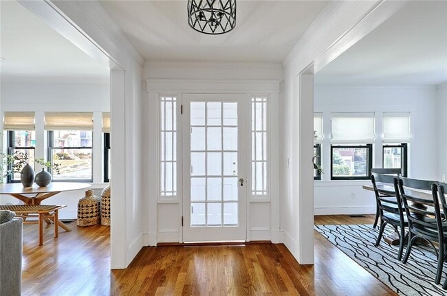 Photo - 310 Elmgrove Ave