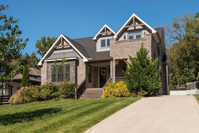 Building Photo - Dream home in the heart of Belle Meade, located on a private dead-end street!