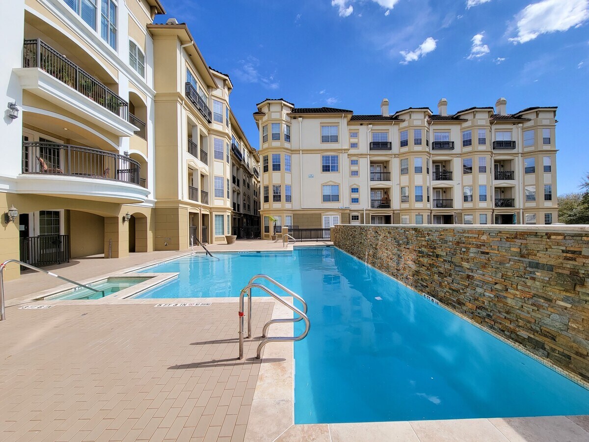 Photo - 7575 Kirby Dr Unit 2420