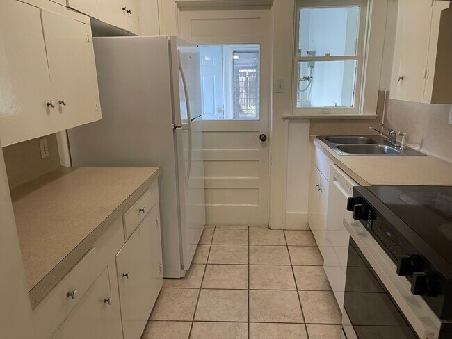 Photo - 1661 Kipling St Unit 2