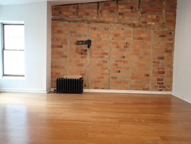 Photo - 89 Clermont Ave Unit 3