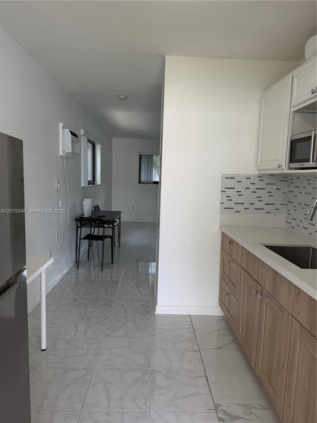 Photo - 18510 Atlantic Blvd