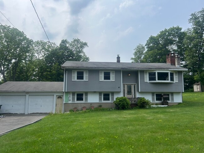 Building Photo - 16 Summit Rd Rental