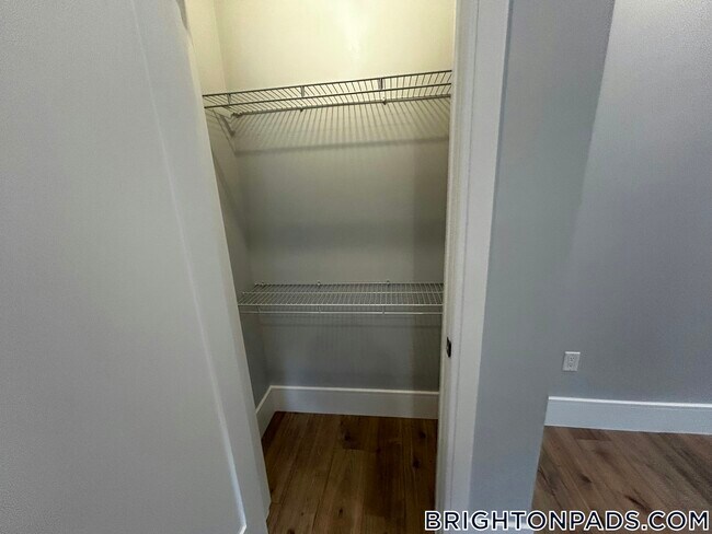 124 Kenrick St Unit 6