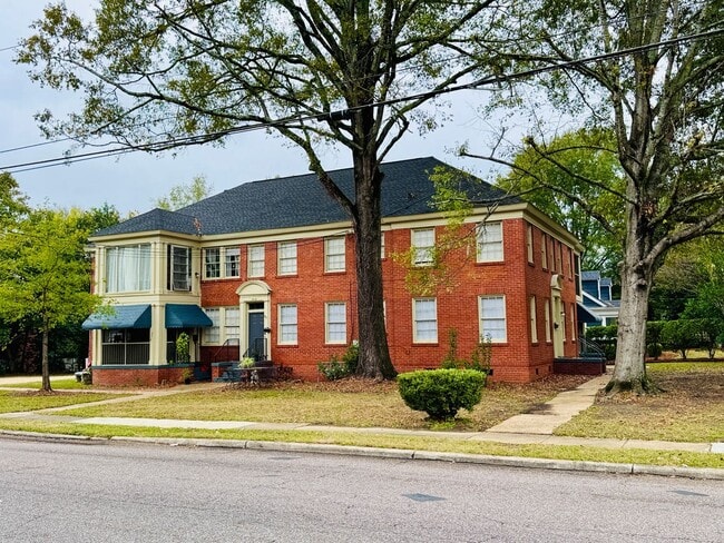 Building Photo - Delightful 2-Bedroom Rental