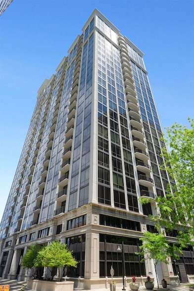 Building Photo - 233 E 13th St Unit 2102