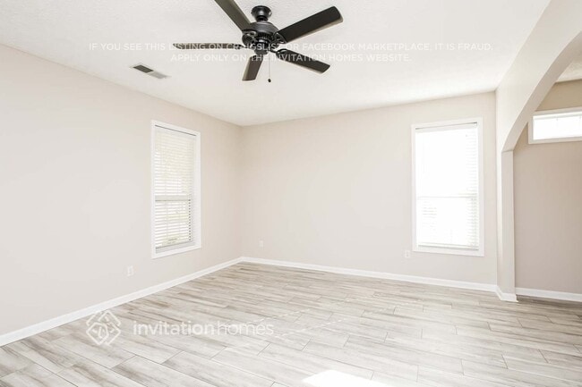 Photo - 307 Summerstone Ct