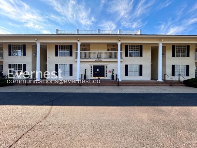 Building Photo - 2-Bed/2-Bath Home/Available Soon!