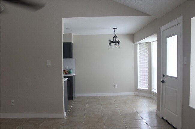 Photo - 4920 Deerwood Cir