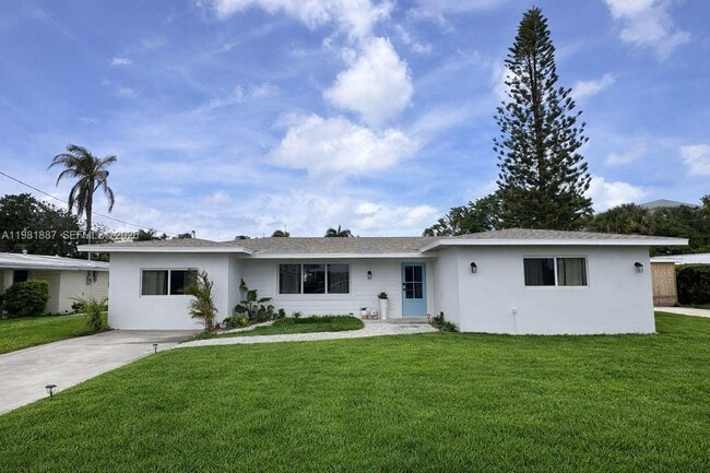 Building Photo - 1240 Binney Dr