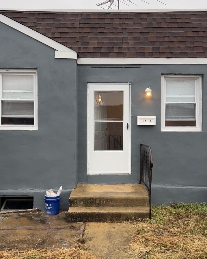 Photo - 1011 Barker Rd