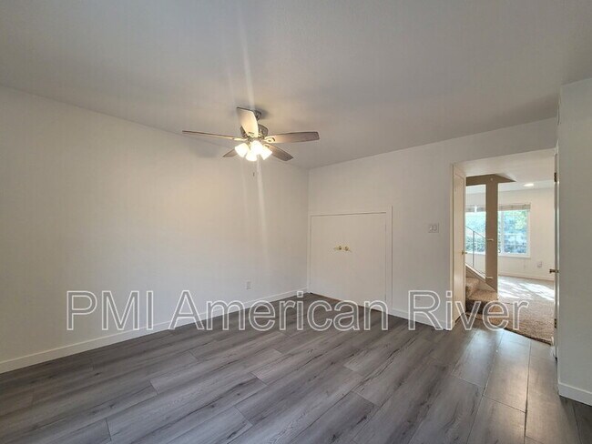 Photo - 6693 Greenback Ln