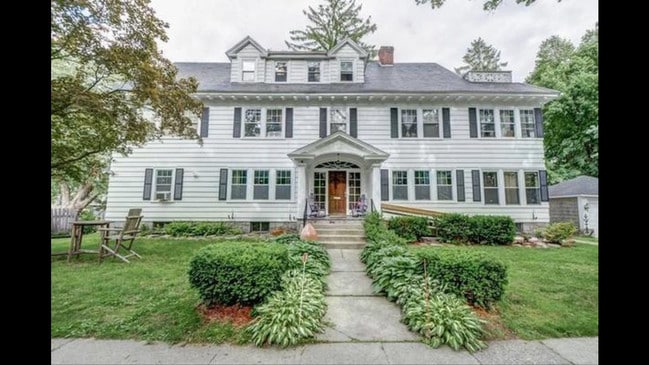 Photo - 15 Montvale Rd Unit 2