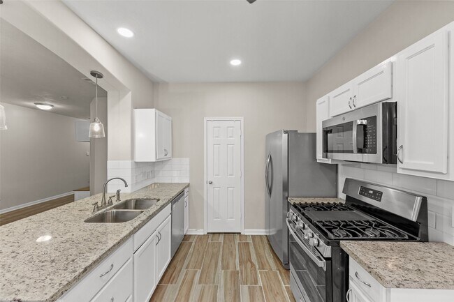Photo - 6022 Yorktown Meadow Ln