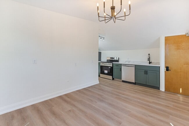 Photo - 169 Waterman St Unidad 7