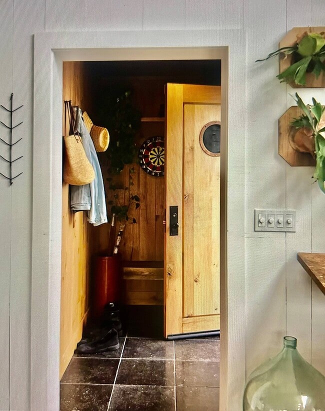 Photo - 8 Chequit Ave