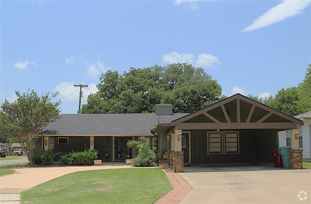 Building Photo - 1400 N Highland Ave Rental