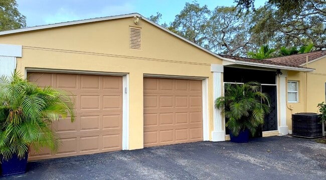 Photo - 441 47th St N