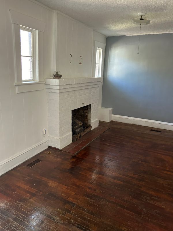 Photo - 1009 E Leicester Ave