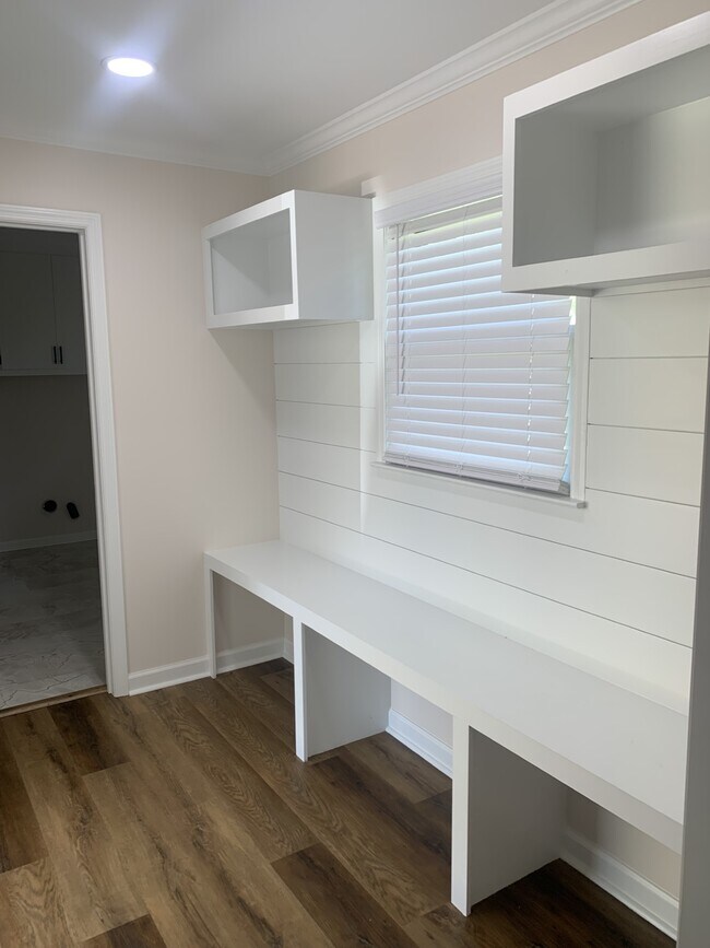 Photo - 411 Connecticut Dr