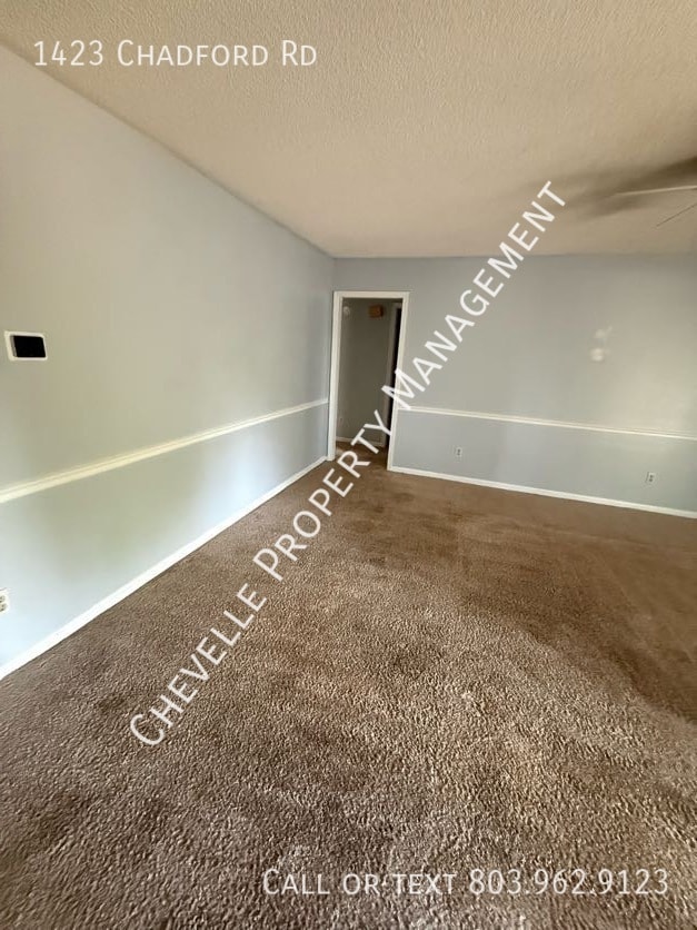 Photo - 1423 Chadford Rd