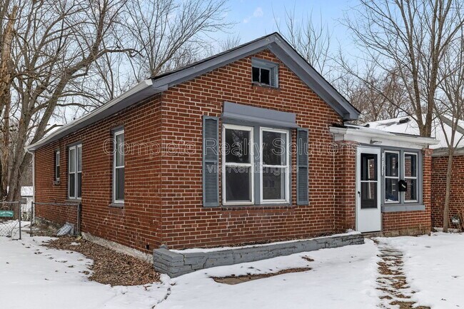 Photo - 10139 Royal Dr