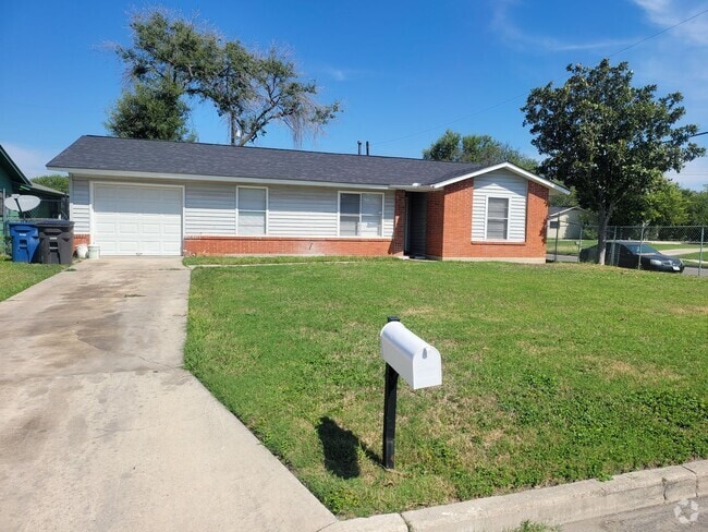 Building Photo - 4731 Belinda Lee St Rental