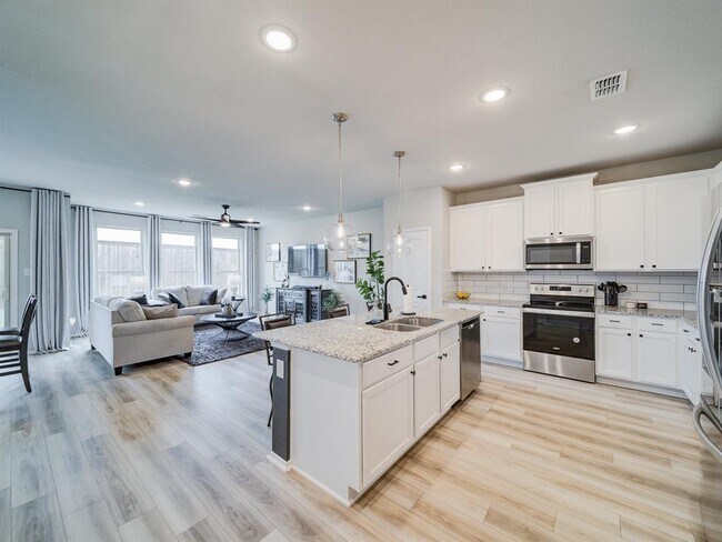 Photo - 2218 Maplewood Dr