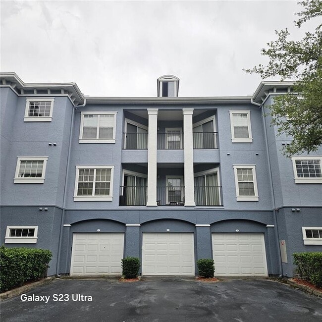 Building Photo - 3561 Conroy Rd Unit 220